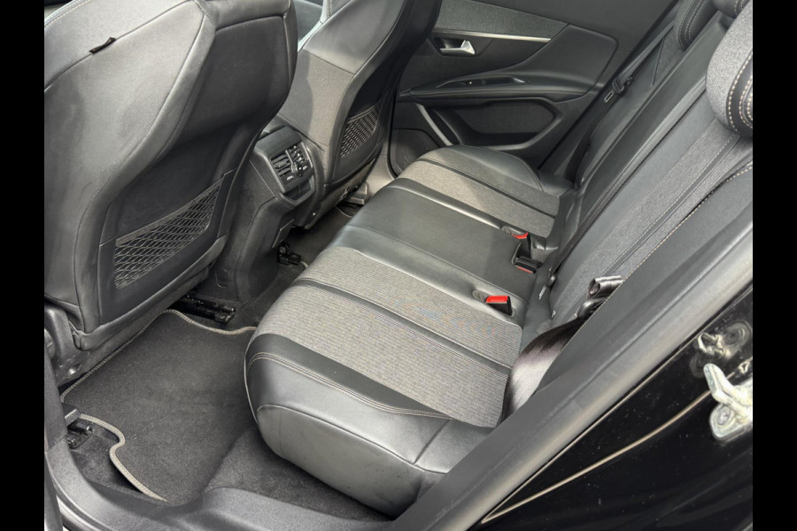 Peugeot 3008 1.2 PureTech GT Line - AUTOMAAT I Panorama dak I Navigatie I Airco I Sport velgen I LED / PDC I Dealer onderhouden