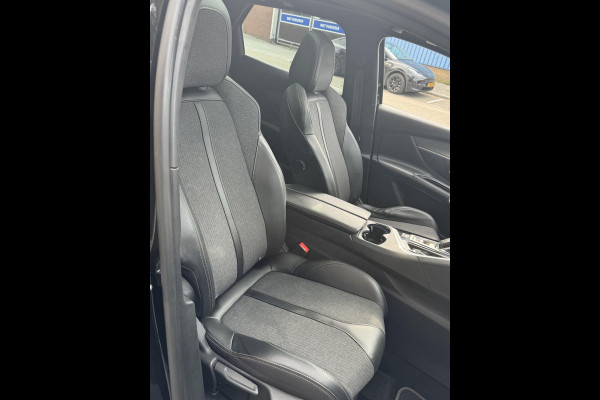Peugeot 3008 1.2 PureTech GT Line - AUTOMAAT I Panorama dak I Navigatie I Airco I Sport velgen I LED / PDC I Dealer onderhouden