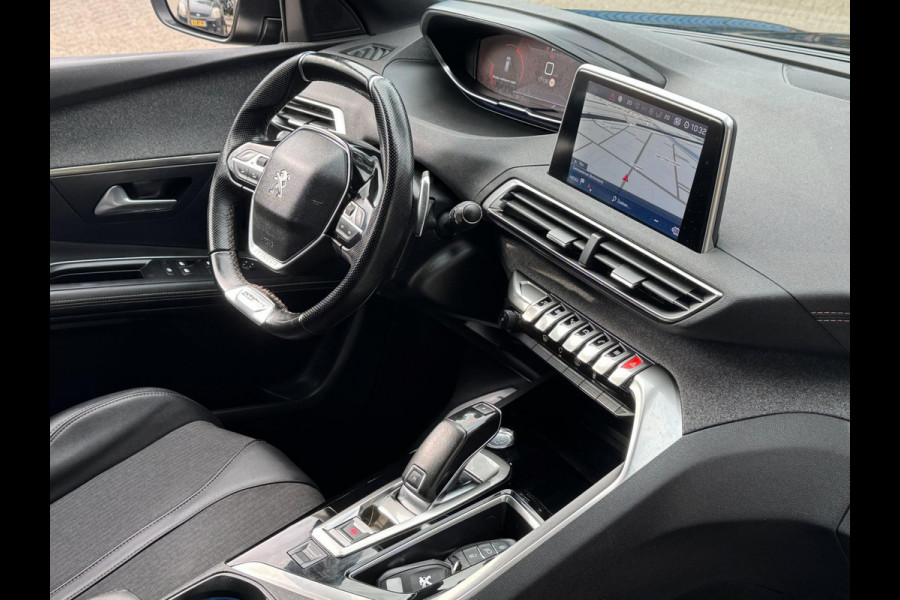 Peugeot 3008 1.2 PureTech GT Line - AUTOMAAT I Panorama dak I Navigatie I Airco I Sport velgen I LED / PDC I Dealer onderhouden