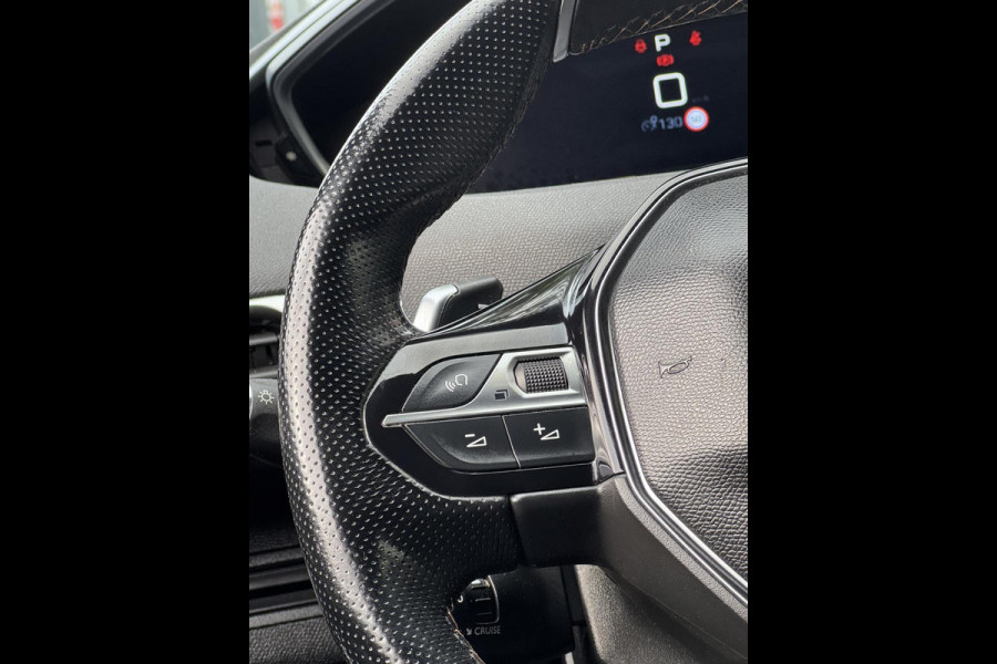Peugeot 3008 1.2 PureTech GT Line - AUTOMAAT I Panorama dak I Navigatie I Airco I Sport velgen I LED / PDC I Dealer onderhouden