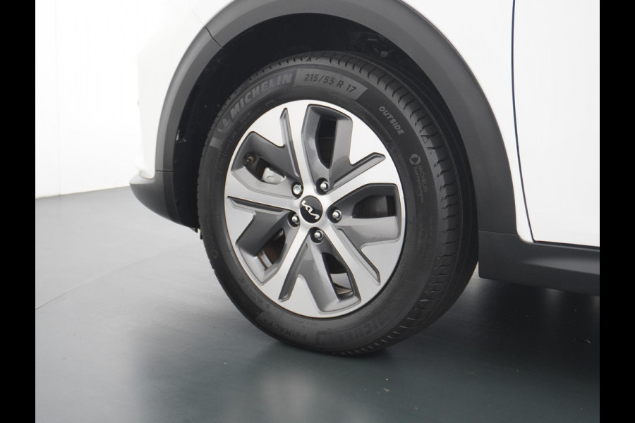 Kia e-Niro Edition 64 kWh VAN: 25.900,- VOOR 22.440,- UW HERFSTVOORDEEL: 3.460,- SOH 100% | recent onderhoud bij Kia gehad | Rijklaar + 12 mnd BOVAG garantie |