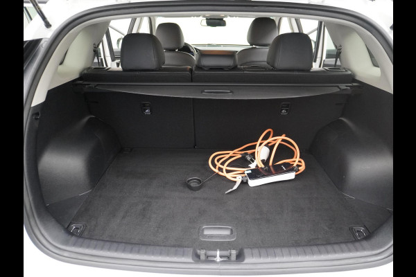 Kia e-Niro Edition 64 kWh VAN: 25.900,- VOOR 22.440,- UW HERFSTVOORDEEL: 3.460,- SOH 100% | recent onderhoud bij Kia gehad | Rijklaar + 12 mnd BOVAG garantie |