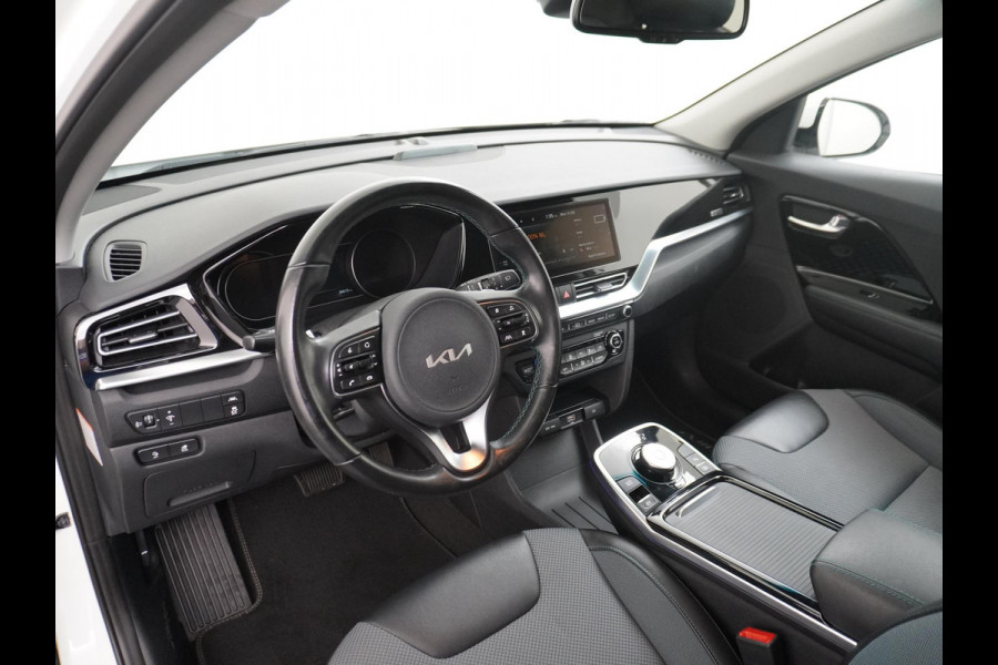 Kia e-Niro Edition 64 kWh VAN: 25.900,- VOOR 22.440,- UW HERFSTVOORDEEL: 3.460,- SOH 100% | recent onderhoud bij Kia gehad | Rijklaar + 12 mnd BOVAG garantie |
