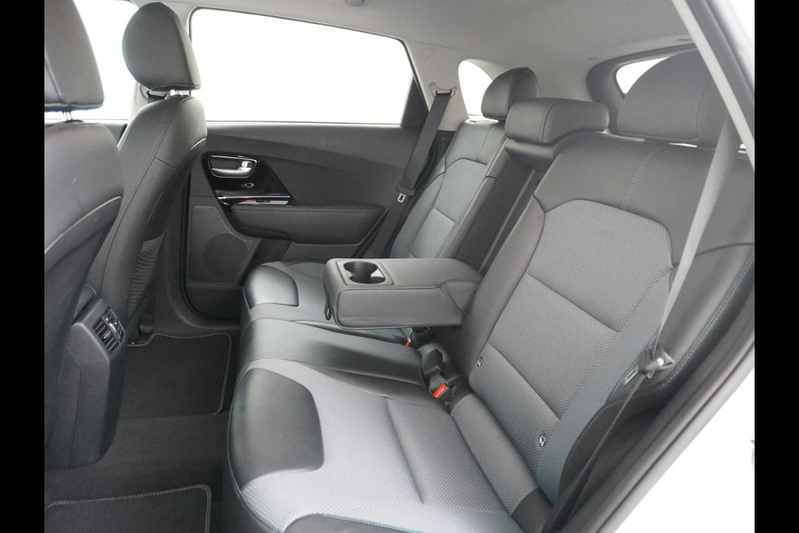 Kia e-Niro Edition 64 kWh VAN: 25.900,- VOOR 22.440,- UW HERFSTVOORDEEL: 3.460,- SOH 100% | recent onderhoud bij Kia gehad | Rijklaar + 12 mnd BOVAG garantie |
