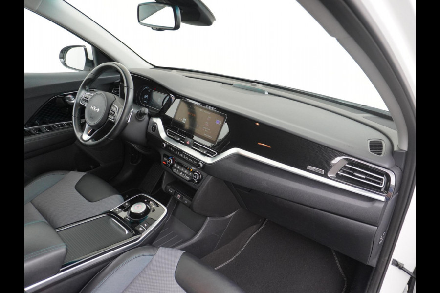 Kia e-Niro Edition 64 kWh VAN: 25.900,- VOOR 22.440,- UW HERFSTVOORDEEL: 3.460,- SOH 100% | recent onderhoud bij Kia gehad | Rijklaar + 12 mnd BOVAG garantie |