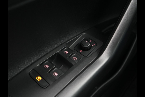 Volkswagen Polo 1.0 TSI 95pk Comfortline Business Navigatie Pdc Acc Park Assist Clima Carplay 106