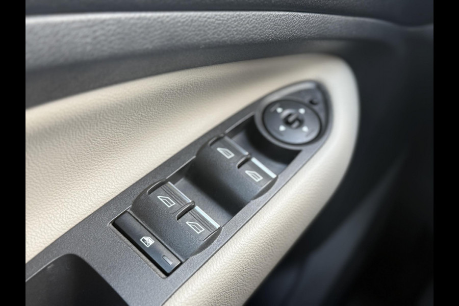 Ford Kuga 1.5 EcoBoost Titanium 2e Eigenaar,Dealer Onderhouden,Leder,Navi,Camera,Clima,Cruise,Stoelverwarming,6 Bak,150pk,Nieuwe Apk bij Aflevering