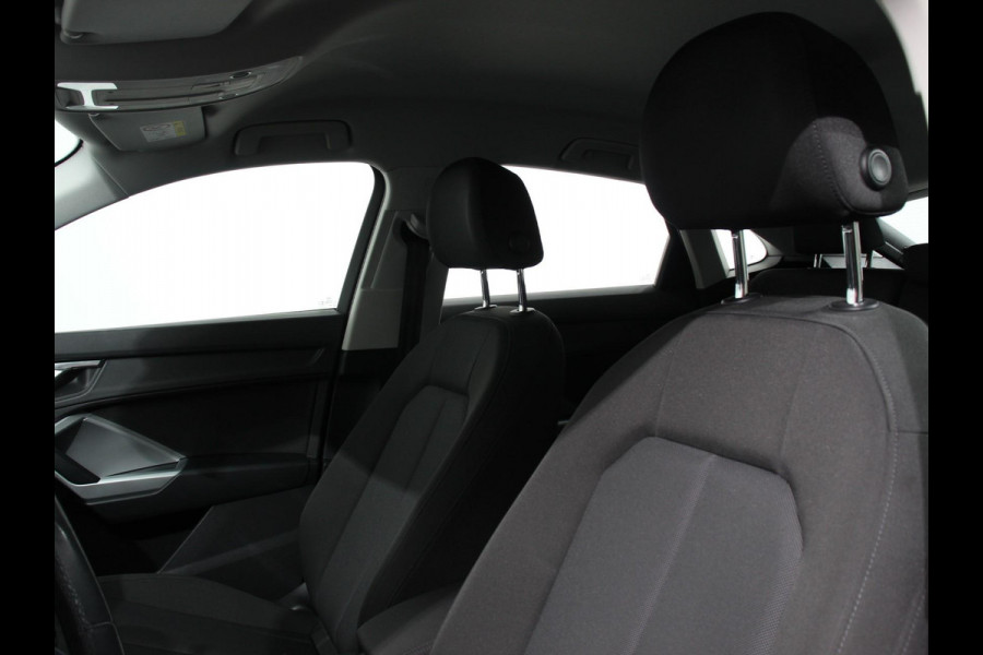 Audi Q3 Sportback 45 TFSI Attitude Plus PHEV 245 PK Climatronic Adaptive Cruise control PDC V + A Navigatie Elektrische Kofferbak LMV Velgen