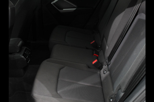 Audi Q3 Sportback 45 TFSI Attitude Plus PHEV 245 PK Climatronic Adaptive Cruise control PDC V + A Navigatie Elektrische Kofferbak LMV Velgen