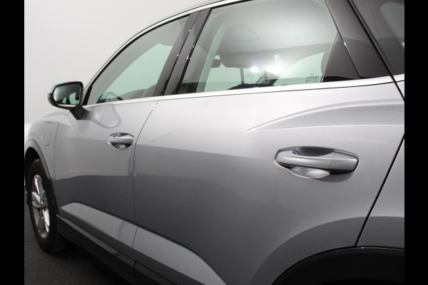 Audi Q3 Sportback 45 TFSI Attitude Plus PHEV 245 PK Climatronic Adaptive Cruise control PDC V + A Navigatie Elektrische Kofferbak LMV Velgen