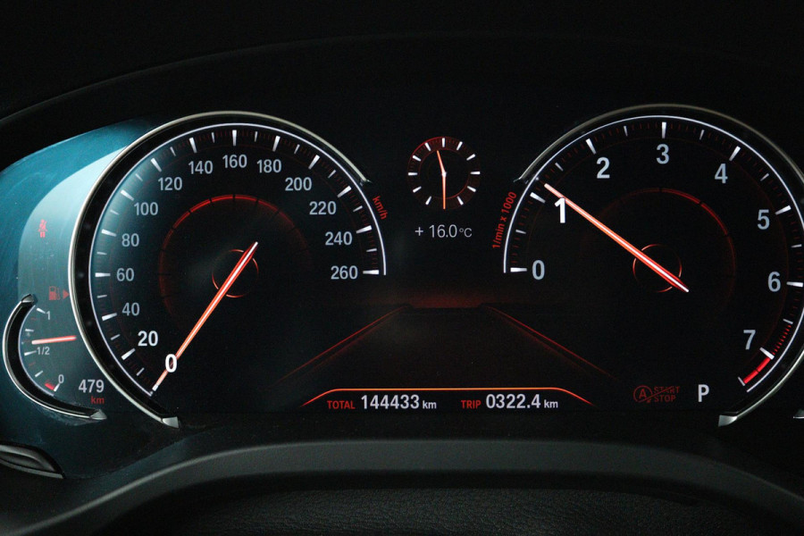 BMW X3 XDrive20i High Executive (PANORAMADAK, TREKHAAK, SFEER, NAVIGATIE, STOELVERWARMING, AUTOMAAT, DEALER ONDERHOUDEN)