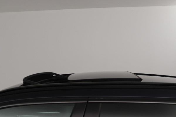 BMW X3 XDrive20i High Executive (PANORAMADAK, TREKHAAK, SFEER, NAVIGATIE, STOELVERWARMING, AUTOMAAT, DEALER ONDERHOUDEN)