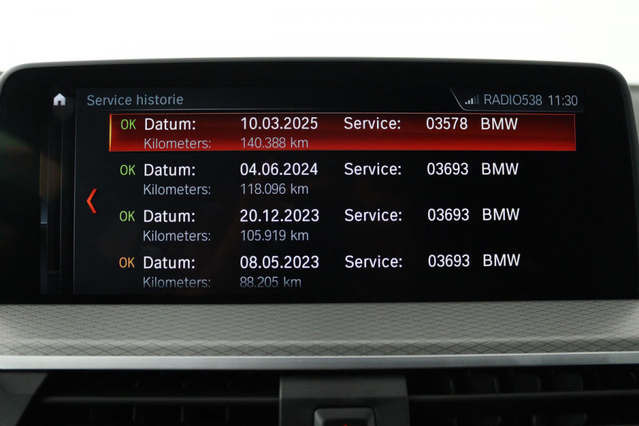 BMW X3 XDrive20i High Executive (PANORAMADAK, TREKHAAK, SFEER, NAVIGATIE, STOELVERWARMING, AUTOMAAT, DEALER ONDERHOUDEN)