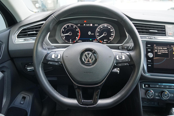 Volkswagen Tiguan 1.4 TSI ACT Highline AUT. + CAMERA / TREKHAAK / VIRTUAL COCKPIT / 1e EIGENAAR