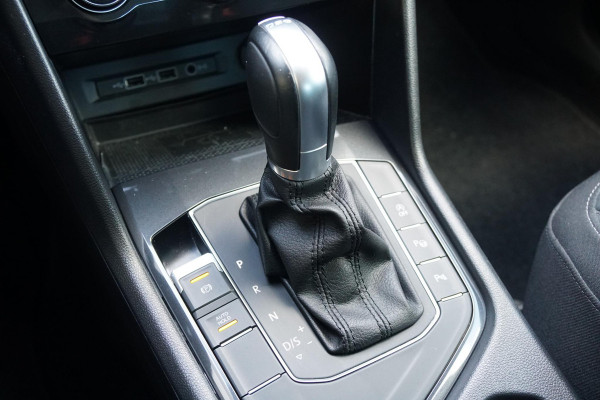 Volkswagen Tiguan 1.4 TSI ACT Highline AUT. + CAMERA / TREKHAAK / VIRTUAL COCKPIT / 1e EIGENAAR