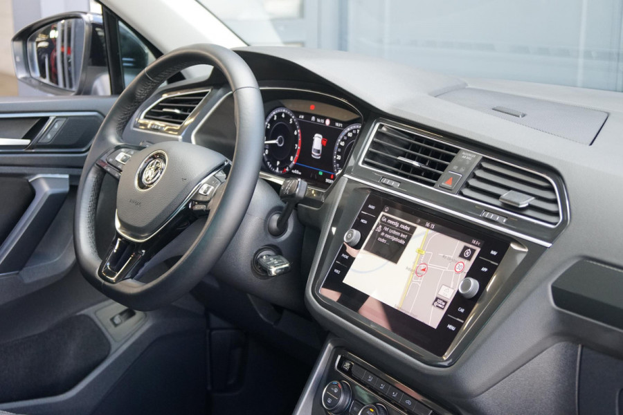 Volkswagen Tiguan 1.4 TSI ACT Highline AUT. + CAMERA / TREKHAAK / VIRTUAL COCKPIT / 1e EIGENAAR