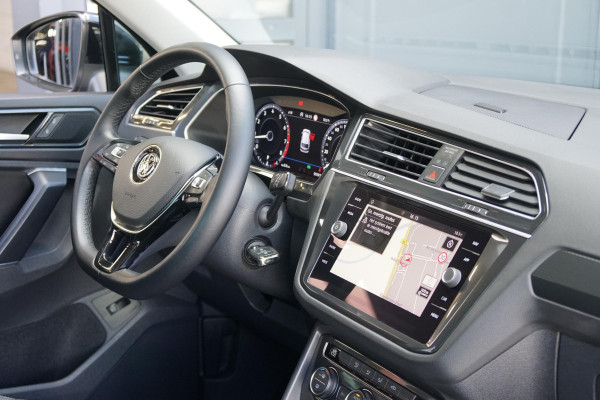 Volkswagen Tiguan 1.4 TSI ACT Highline AUT. + CAMERA / TREKHAAK / VIRTUAL COCKPIT / 1e EIGENAAR