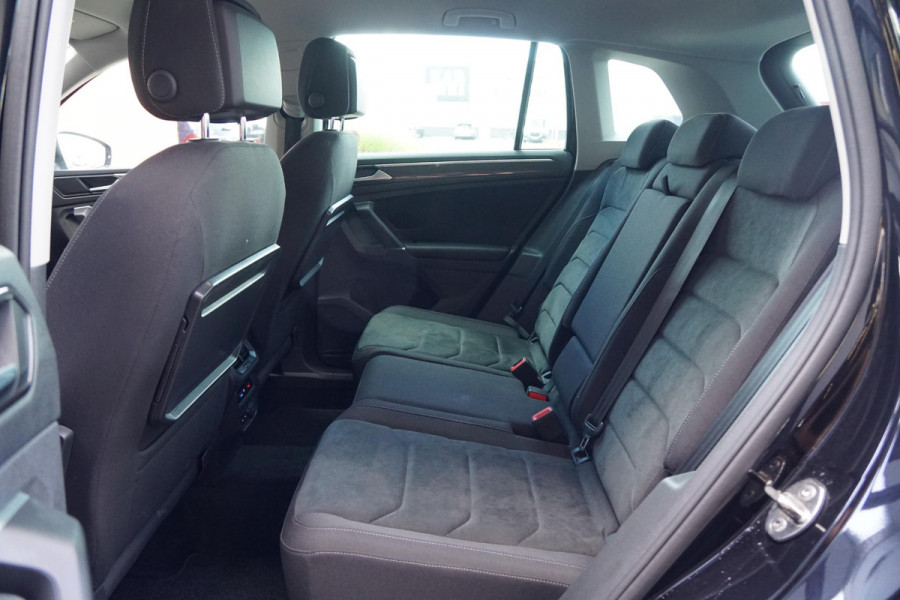 Volkswagen Tiguan 1.4 TSI ACT Highline AUT. + CAMERA / TREKHAAK / VIRTUAL COCKPIT / 1e EIGENAAR