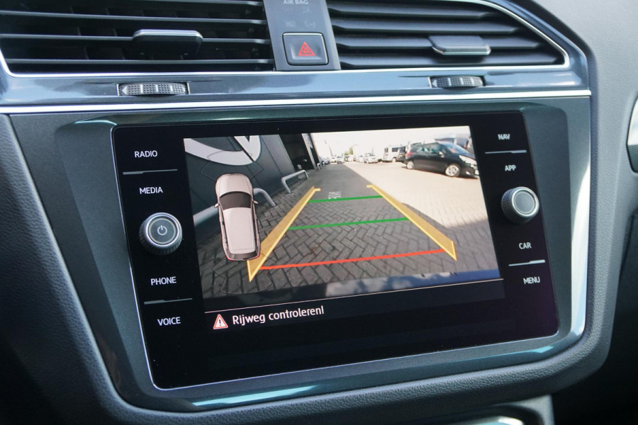 Volkswagen Tiguan 1.4 TSI ACT Highline AUT. + CAMERA / TREKHAAK / VIRTUAL COCKPIT / 1e EIGENAAR