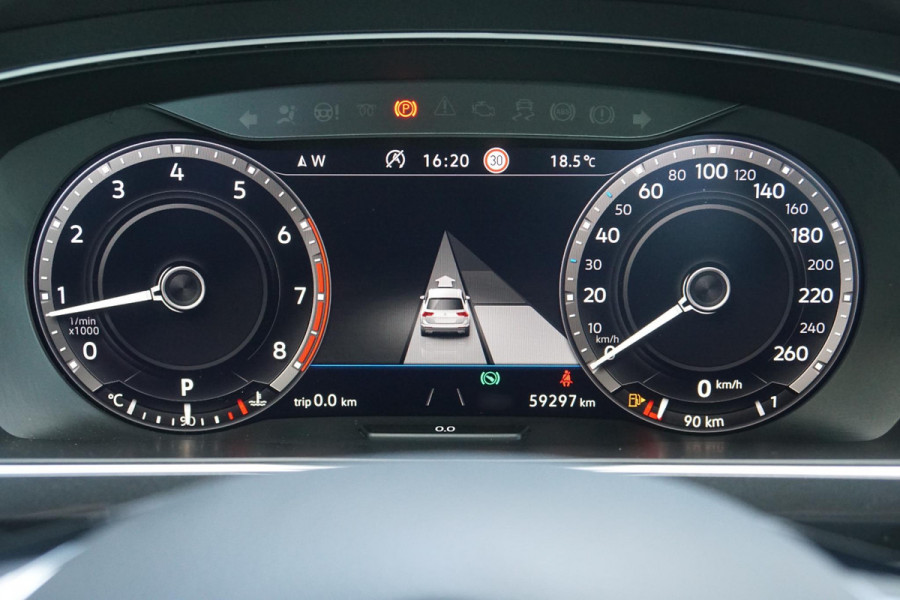 Volkswagen Tiguan 1.4 TSI ACT Highline AUT. + CAMERA / TREKHAAK / VIRTUAL COCKPIT / 1e EIGENAAR