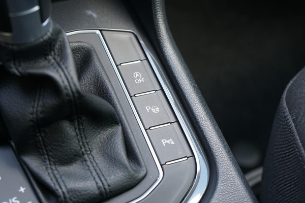 Volkswagen Tiguan 1.4 TSI ACT Highline AUT. + CAMERA / TREKHAAK / VIRTUAL COCKPIT / 1e EIGENAAR