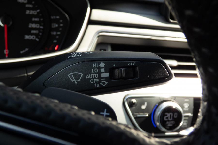 Audi A5 Sportback 2.0 TFSI MHEV Sport S-line Edition | S-LINE INTERIEUR | STOELVERWARMING | NAVIGATIE | AFGEVLAKT SPORTSTUUR