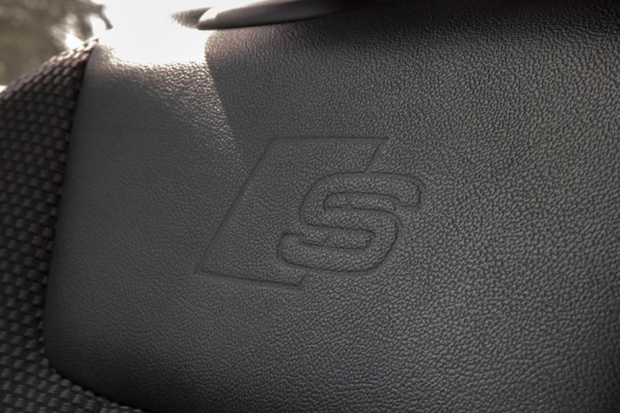 Audi A5 Sportback 2.0 TFSI MHEV Sport S-line Edition | S-LINE INTERIEUR | STOELVERWARMING | NAVIGATIE | AFGEVLAKT SPORTSTUUR