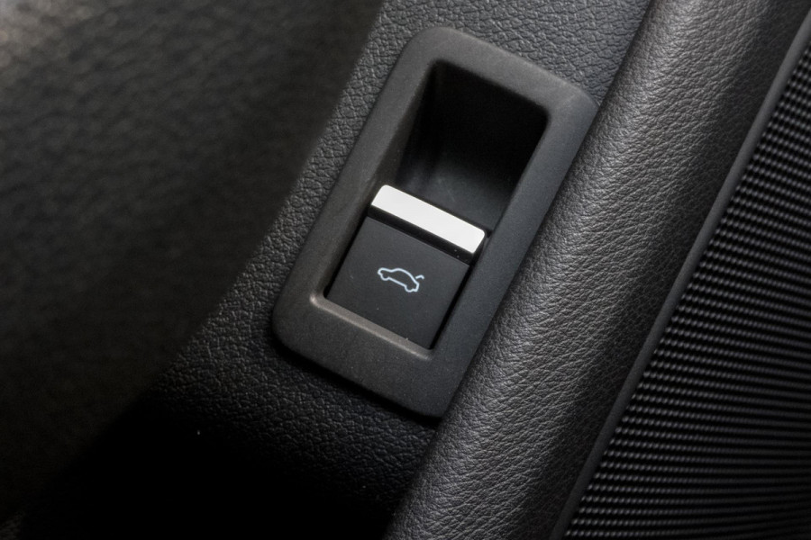 Audi A5 Sportback 2.0 TFSI MHEV Sport S-line Edition | S-LINE INTERIEUR | STOELVERWARMING | NAVIGATIE | AFGEVLAKT SPORTSTUUR