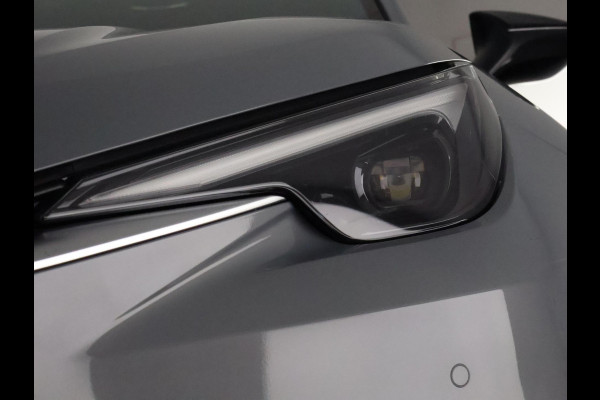 Lexus LBX Business Line Pro 2WD | Dodehoek detectie | Stuur- & Stoelverwarming | Navigatie | Parkeersensoren
