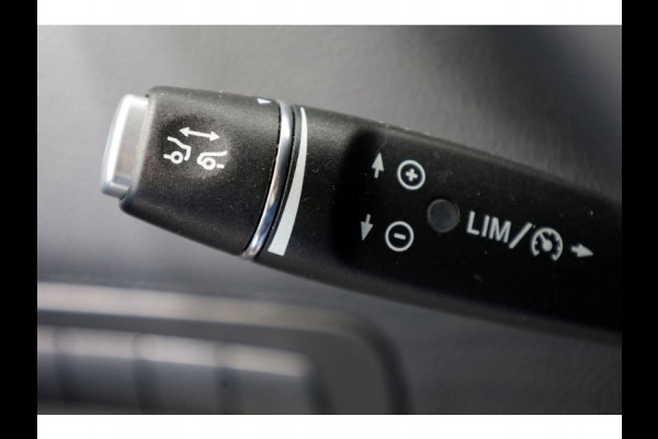 Mercedes-Benz Vito 114 CDI 136pk Compact 9G Automaat 2x Schuifdeur/LED/Camera/Inrichting 05-2022