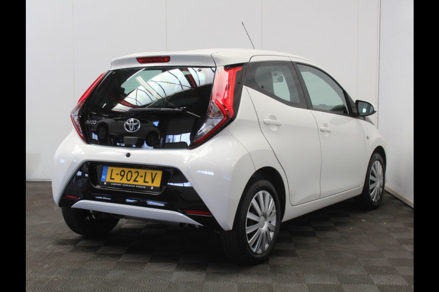 Toyota Aygo 1.0 VVT-i x-play CARPLAY | AIRCO | LED | CAMERA | STB | ISOFIX