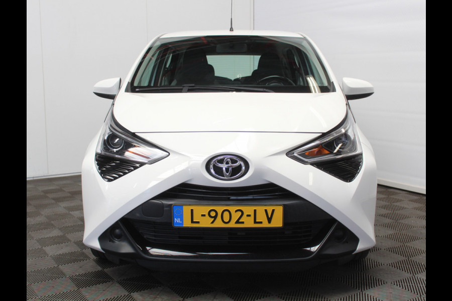 Toyota Aygo 1.0 VVT-i x-play CARPLAY | AIRCO | LED | CAMERA | STB | ISOFIX