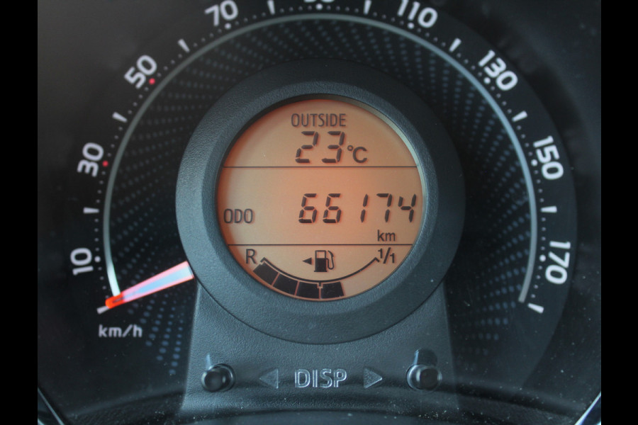 Toyota Aygo 1.0 VVT-i x-play CARPLAY | AIRCO | LED | CAMERA | STB | ISOFIX