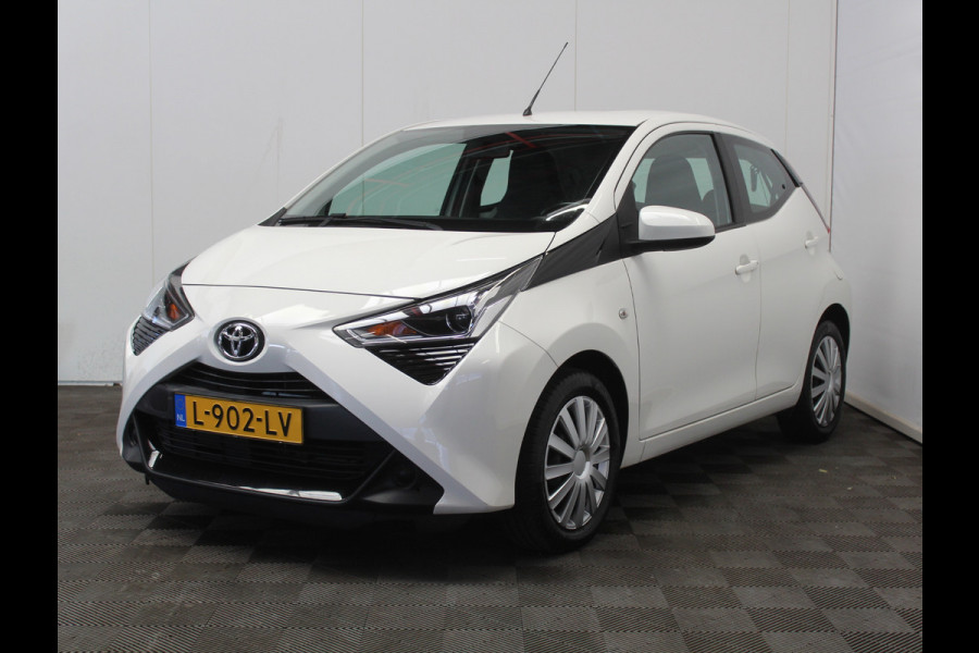 Toyota Aygo 1.0 VVT-i x-play CARPLAY | AIRCO | LED | CAMERA | STB | ISOFIX