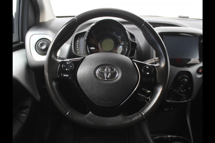 Toyota Aygo 1.0 VVT-i x-play CARPLAY | AIRCO | LED | CAMERA | STB | ISOFIX