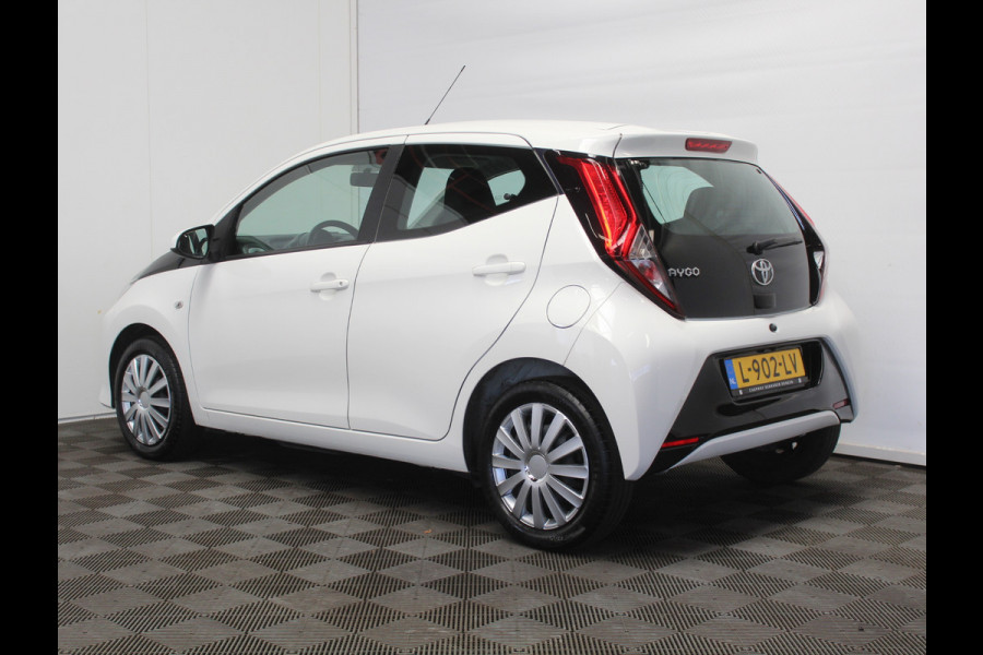 Toyota Aygo 1.0 VVT-i x-play CARPLAY | AIRCO | LED | CAMERA | STB | ISOFIX