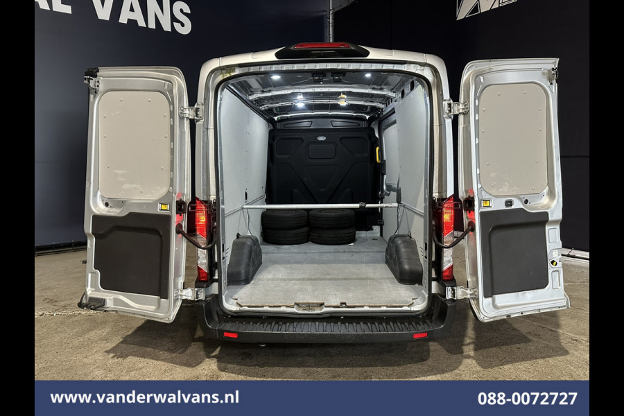 Ford Transit 2.0 TDCI 130pk L2H2 Euro6 Airco | Camera | Navigatie | Apple Carplay | Android Auto LED, Cruiscontrol, Verwarmde Voorruit, Parkeersensoren, Bijrijdersbank