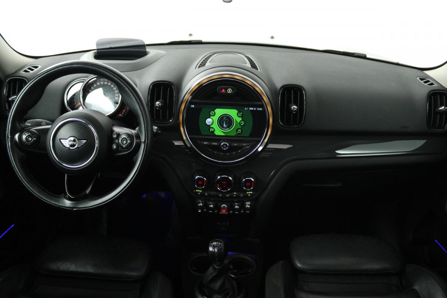 MINI Countryman 1.5 Cooper Chili (PANORAMADAK, STOELVERWARMING, ACHTERUITRIJCAMERA, CRUISE CONTROL, SFEER, HEAD-UP DISPLAY)