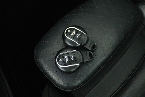 MINI Countryman 1.5 Cooper Chili (PANORAMADAK, STOELVERWARMING, ACHTERUITRIJCAMERA, CRUISE CONTROL, SFEER, HEAD-UP DISPLAY)