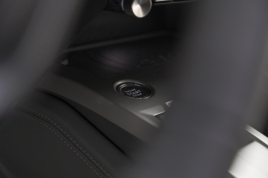 Peugeot 308 SW 1.6 Plug-in Hybrid 180 Allure | Perfecte Staat | 360 Camera | Adaptieve Cruise Control | Navigatie | Apple Carplay