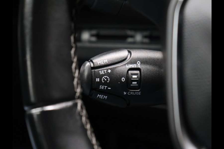 Peugeot 5008 1.2 PureTech Blue Lease Executive [TREKHAAK, PDC V+A, APPLE CARPLAY, ANDROID AUTO, CRUISE CONTROL, 7 PERSOONS, AUTOMATISCHE AIRCO, NAVIGATIE, NIEUWSTAAT]
