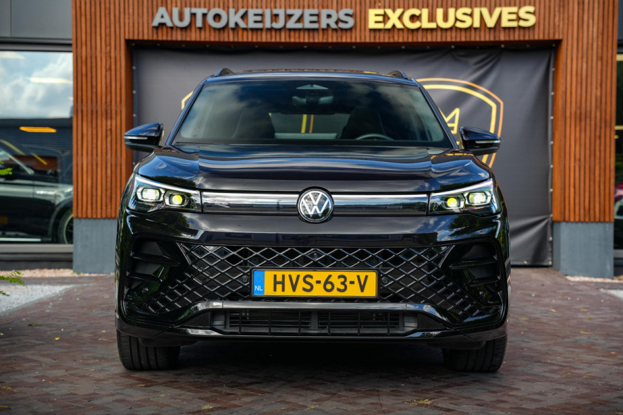 Volkswagen Tiguan 1.5 eTSI R-Line Business Panoramadak Ambient IQ Light Harman/Kardon Sportstoelen HeadUp