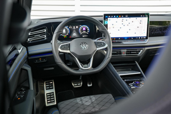 Volkswagen Tiguan 1.5 eTSI R-Line Business Panoramadak Ambient IQ Light Harman/Kardon Sportstoelen HeadUp
