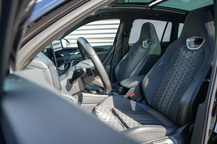 Volkswagen Tiguan 1.5 eTSI R-Line Business Panoramadak Ambient IQ Light Harman/Kardon Sportstoelen HeadUp