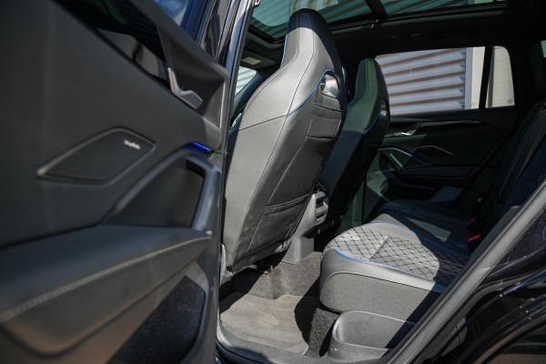 Volkswagen Tiguan 1.5 eTSI R-Line Business Panoramadak Ambient IQ Light Harman/Kardon Sportstoelen HeadUp