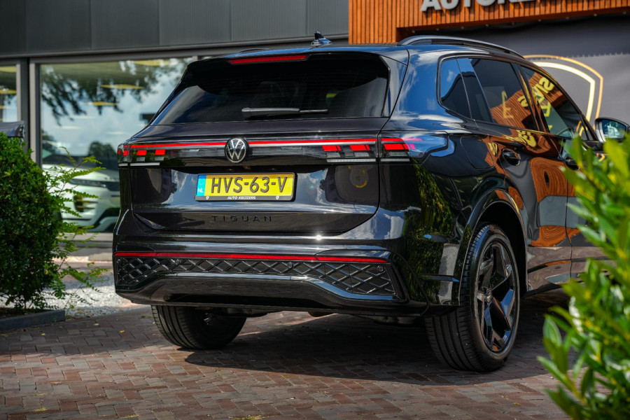 Volkswagen Tiguan 1.5 eTSI R-Line Business Panoramadak Ambient IQ Light Harman/Kardon Sportstoelen HeadUp