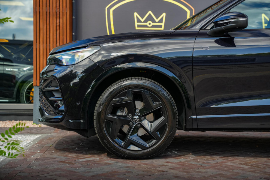 Volkswagen Tiguan 1.5 eTSI R-Line Business Panoramadak Ambient IQ Light Harman/Kardon Sportstoelen HeadUp