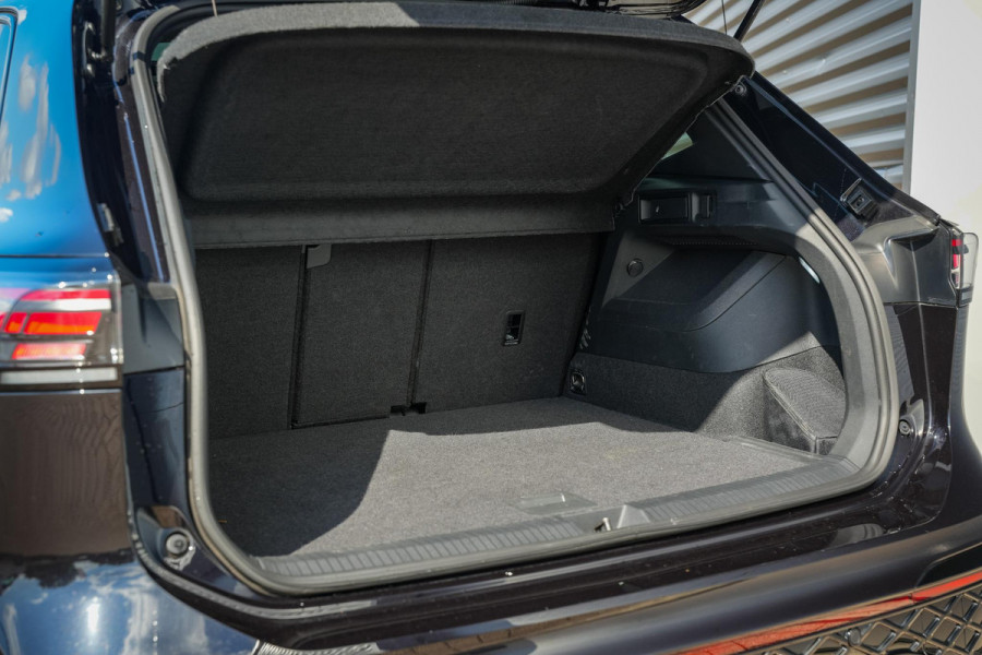 Volkswagen Tiguan 1.5 eTSI R-Line Business Panoramadak Ambient IQ Light Harman/Kardon Sportstoelen HeadUp