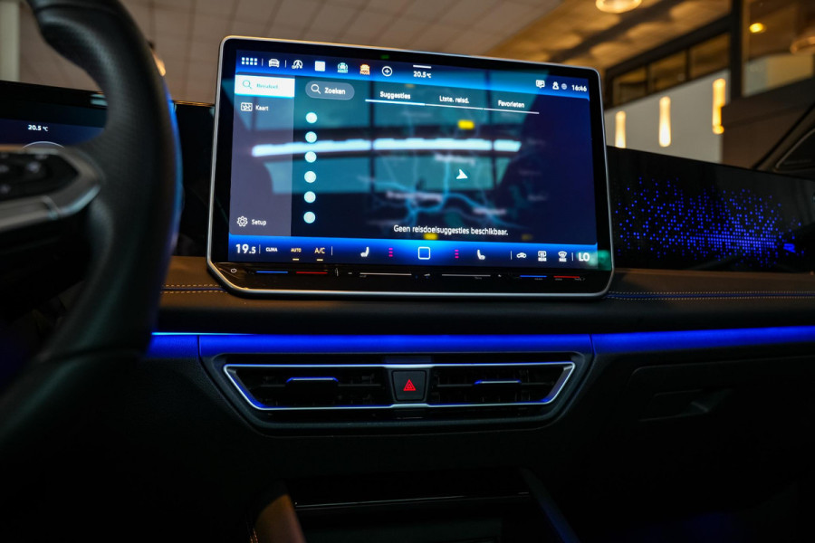Volkswagen Tiguan 1.5 eTSI R-Line Business Panoramadak Ambient IQ Light Harman/Kardon Sportstoelen HeadUp