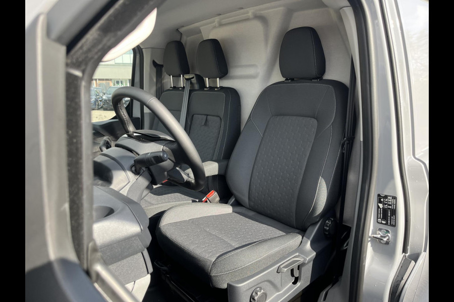 Ford Transit Custom 320 2.5 PHEV L2H1 Limited | 0,99% Renteactie | SCI | 233pk | Driver Assistance pack Premium | Wegklapbare Trekhaak | Verwarmd Stuurwiel | 17 inch Licht metalen Velgen | B&O Speakers